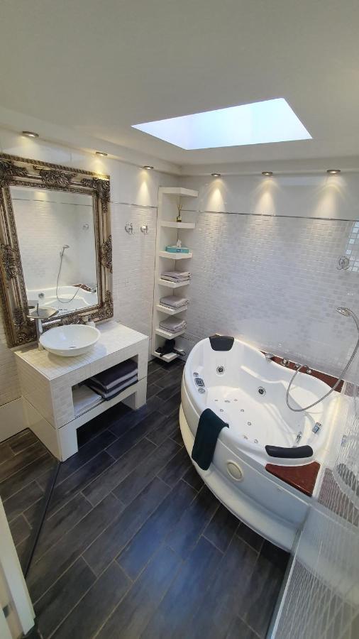 Lake House 74, Luxury Accommodation Ir Sauna Warmond 외부 사진