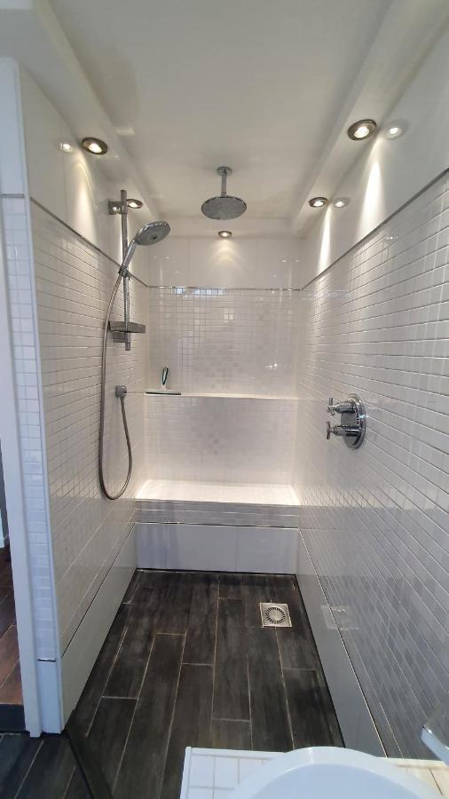 Lake House 74, Luxury Accommodation Ir Sauna Warmond 외부 사진