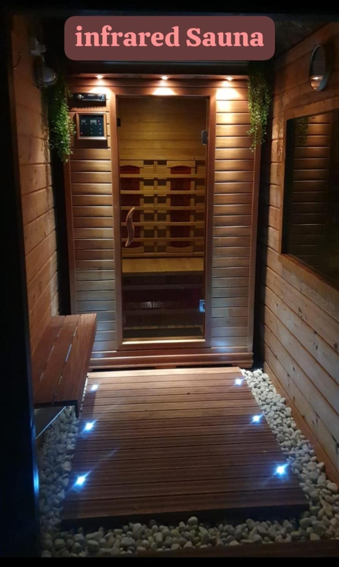Lake House 74, Luxury Accommodation Ir Sauna Warmond 외부 사진